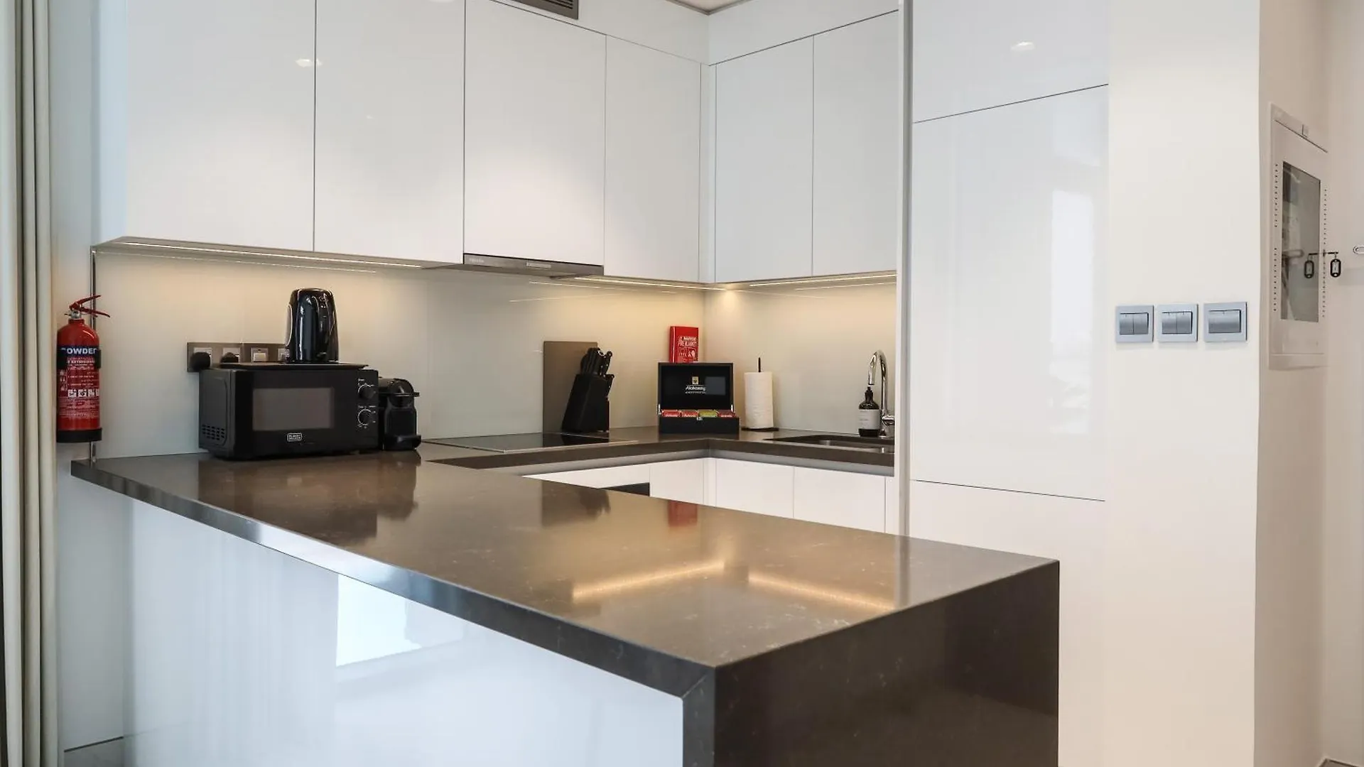Elite Lux Holiday Homes - Lagoon View 1 Bedroom Luxury Oasis In Mbr Dubai 0*,  United Arab Emirates